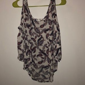 Off the shoulder boutique shirt